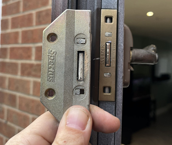 New mechanism fitted to a bifold door system